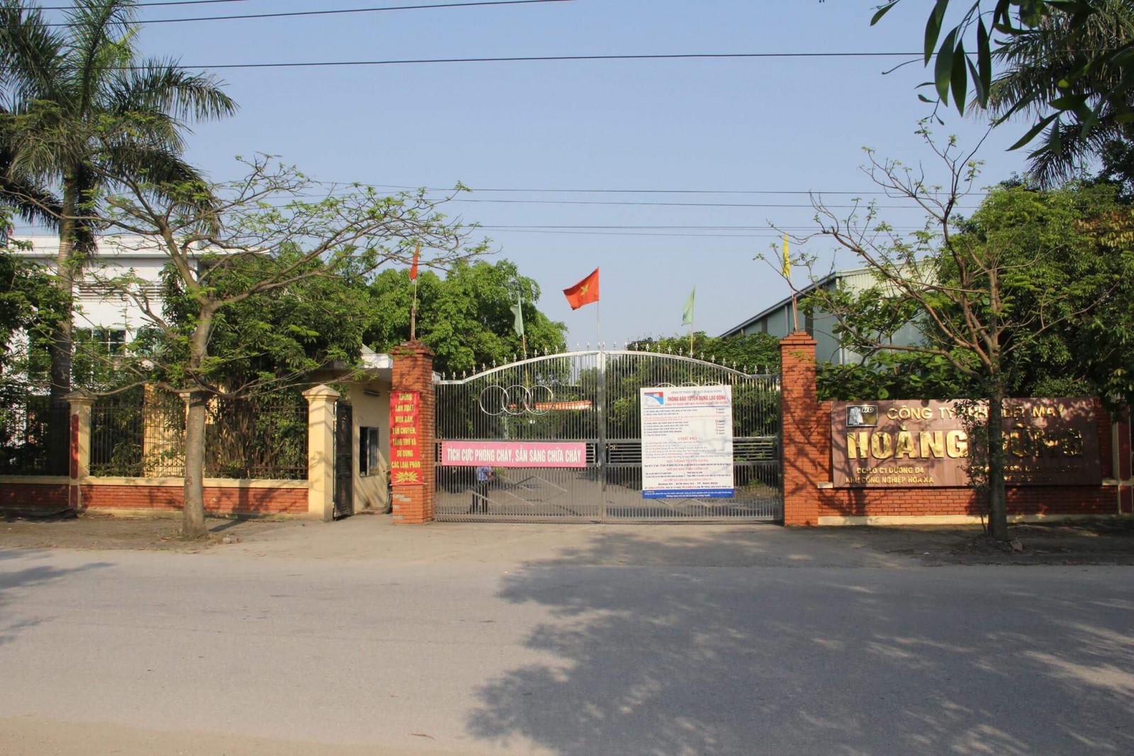 Công Ty TNHH Dệt May Hoàng Dũng