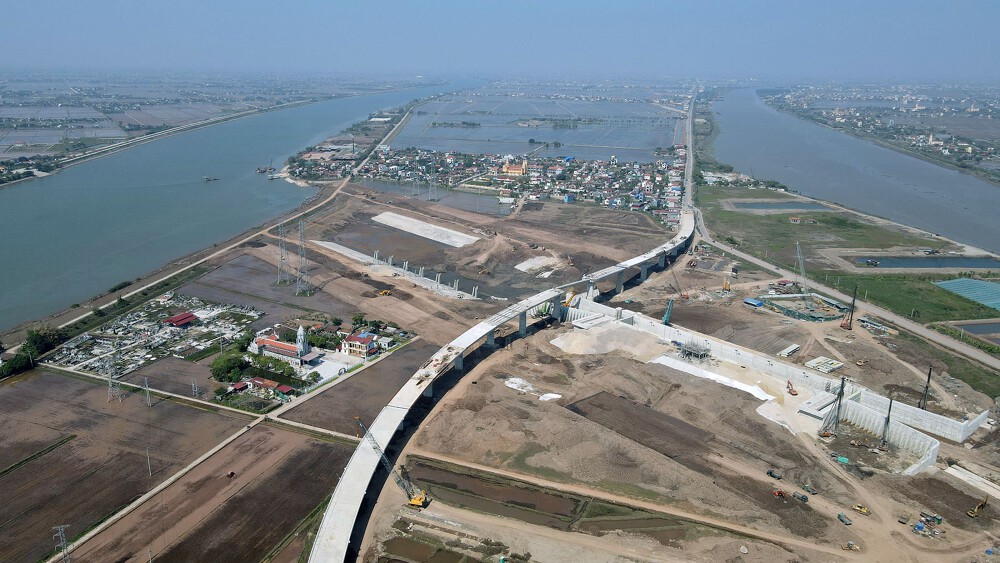 Kênh Đào 100 Triệu USD ở Nam Định Đã Hoàn Thành Thi Công Khi Nén